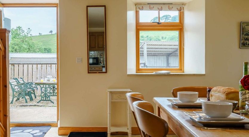 Photo of 2 Bed in Chop Gate