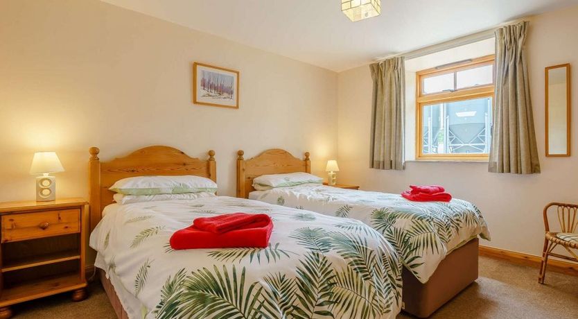 Photo of 2 Bed in Chop Gate