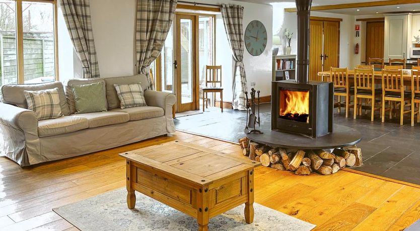 Photo of 6 Bed in Bradworthy