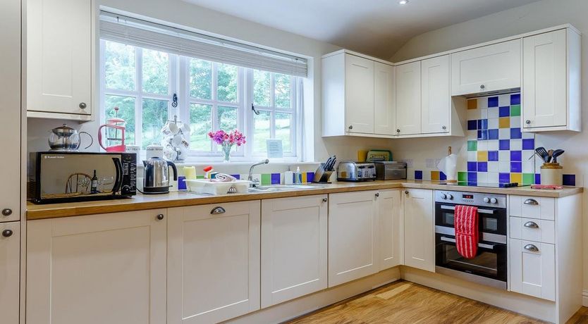 Photo of 2 Bed in Tregavethan