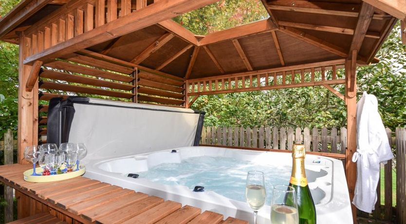 Photo of 2 Bed in Tregavethan