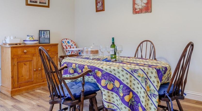 Photo of 2 Bed in Tregavethan