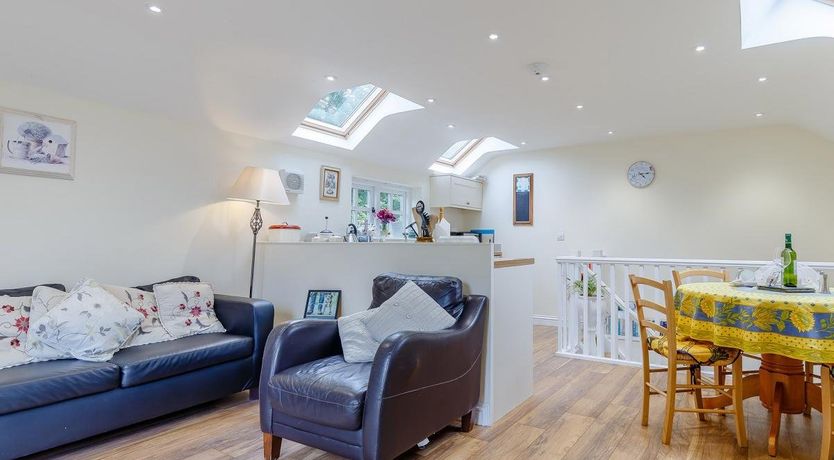 Photo of 1 Bed in Tregavethan