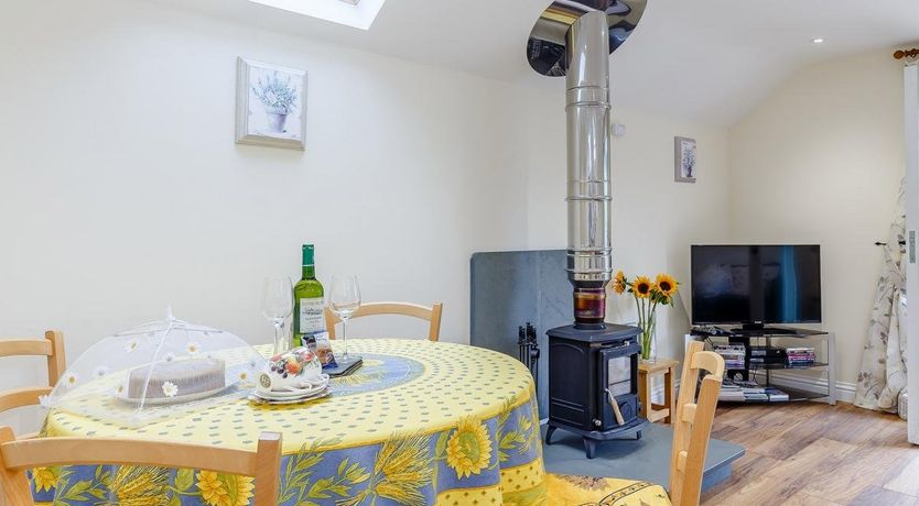 Photo of 1 Bed in Tregavethan