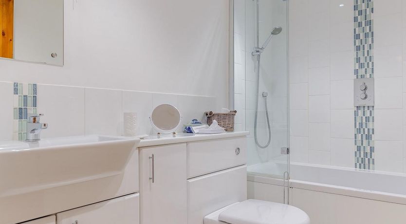 Photo of 1 Bed in Tregavethan