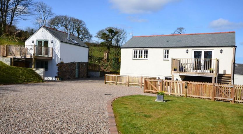 Photo of 1 Bed in Tregavethan