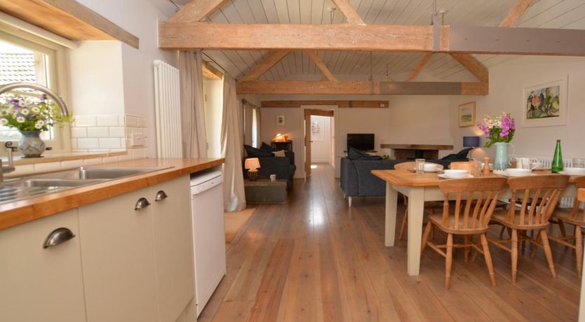 Photo of 3 Bed in Hazelbury Bryan