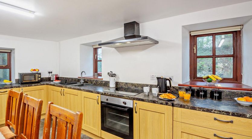 Photo of 3 Bed in Llanerchymedd