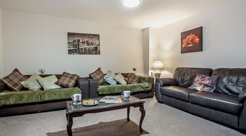 Photo of 3 Bed in Llanerchymedd