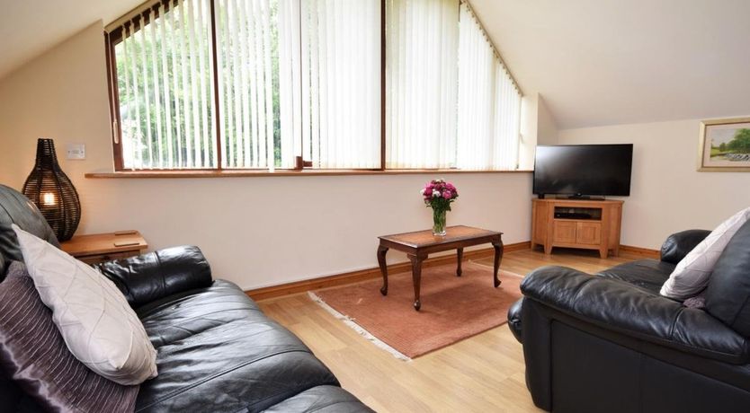 Photo of 3 Bed in Warkleigh