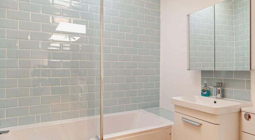 Photo of 2 Bed in Appledore