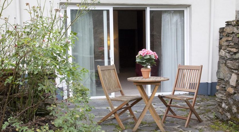 Photo of Woodhill House