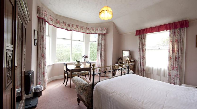 Photo of Woodhill House