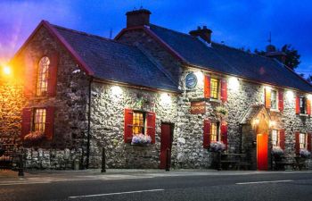 Garrandarragh Inn and Rising Sun Tavern Holiday Cottage