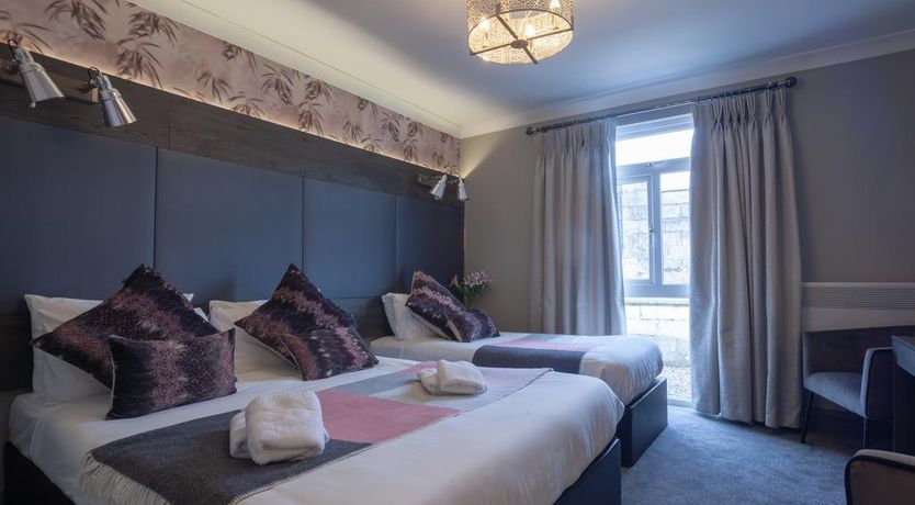 Photo of The Hillgrove Inn