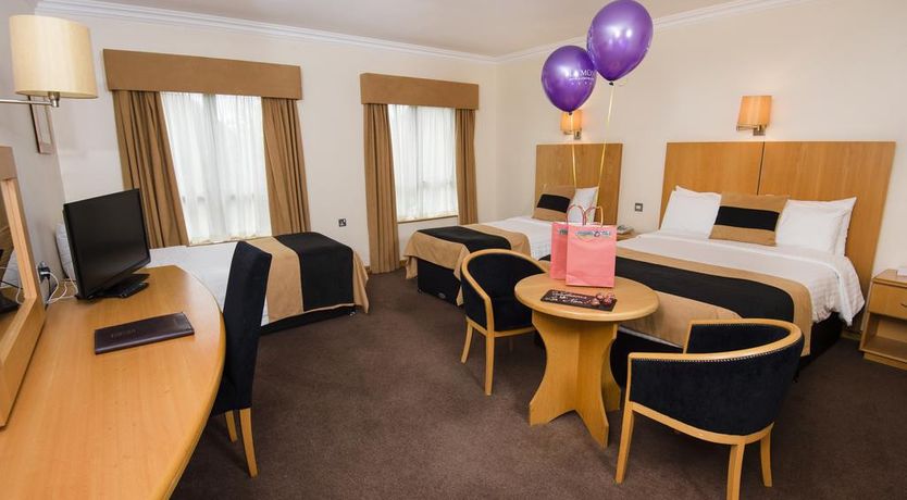 Photo of La Mon Hotel & Country Club