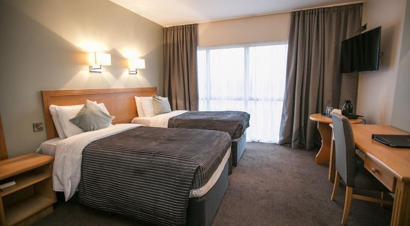 Photo of La Mon Hotel & Country Club