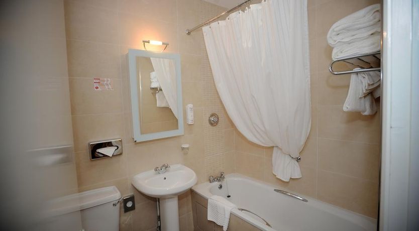 Photo of Ramada Da Vincis Hotel Derry