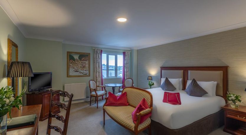 Photo of Dooleys Hotel