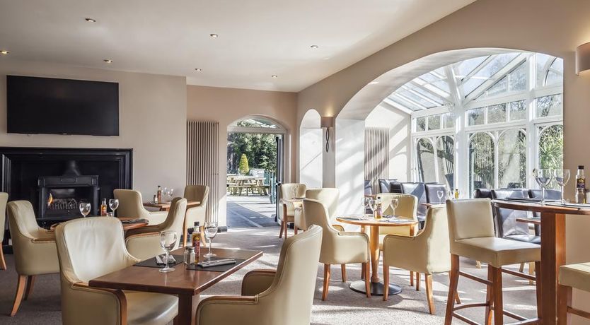 Photo of Glenview Hotel