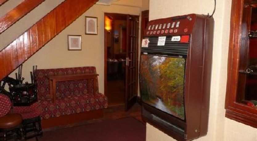 Photo of Wards Hotel