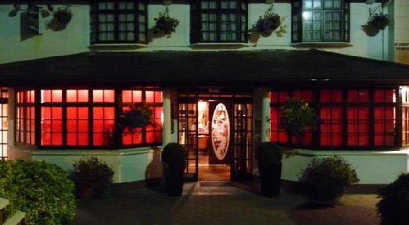 Photo of Wards Hotel