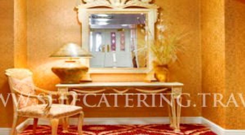 Photo of Esplanade Hotel