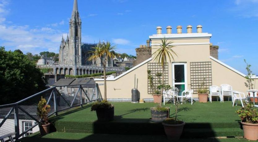 Photo of Commodore Hotel