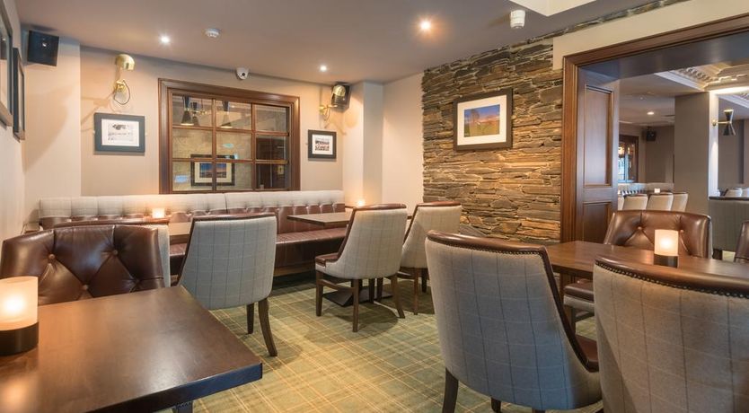 Photo of Jacksons Hotel