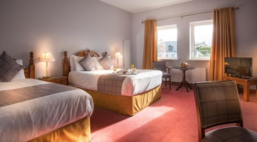 Photo of Jacksons Hotel