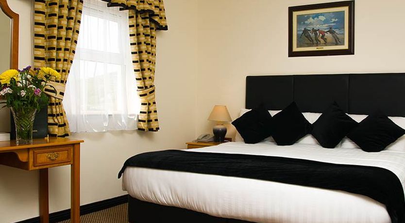 Photo of Carna Bay Hotel