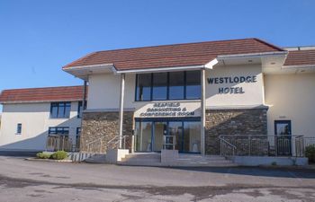 Westlodge Hotel And Leisure Centre Holiday Cottage