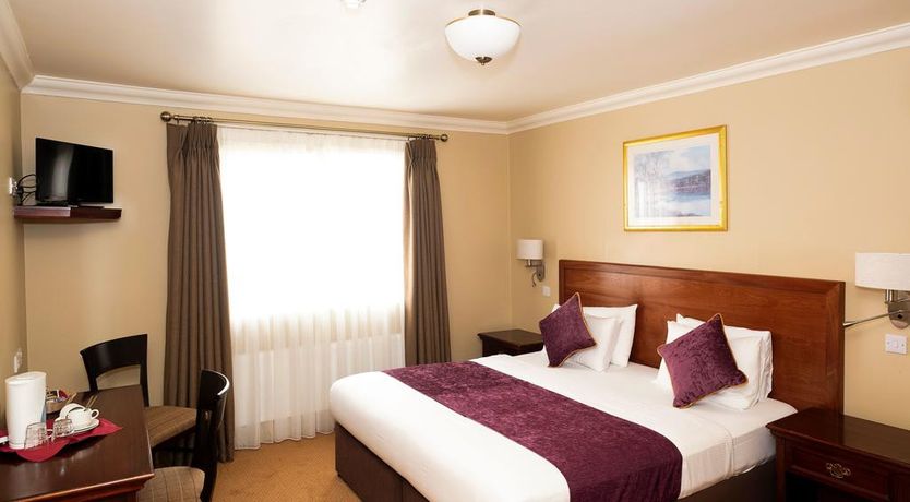 Photo of Lawlors Hotel