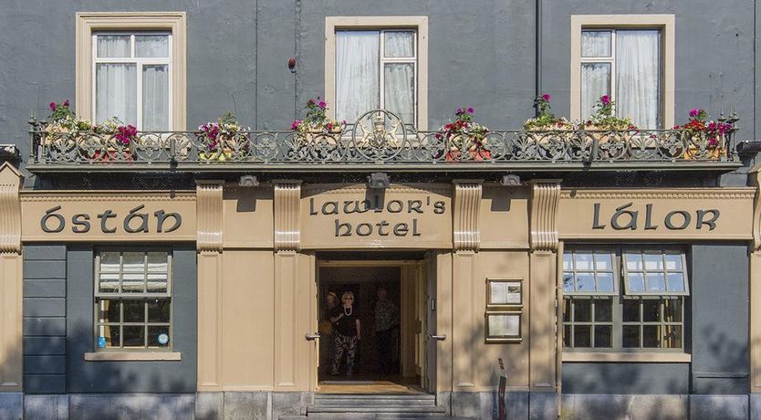 Photo of Lawlors Hotel