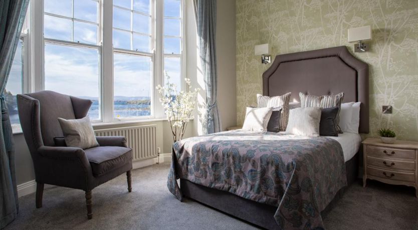 Photo of Eccles Hotel