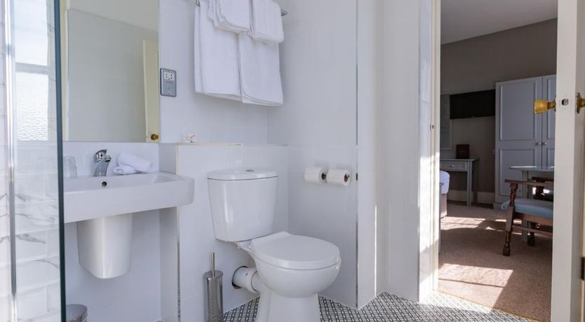 Photo of Eccles Hotel