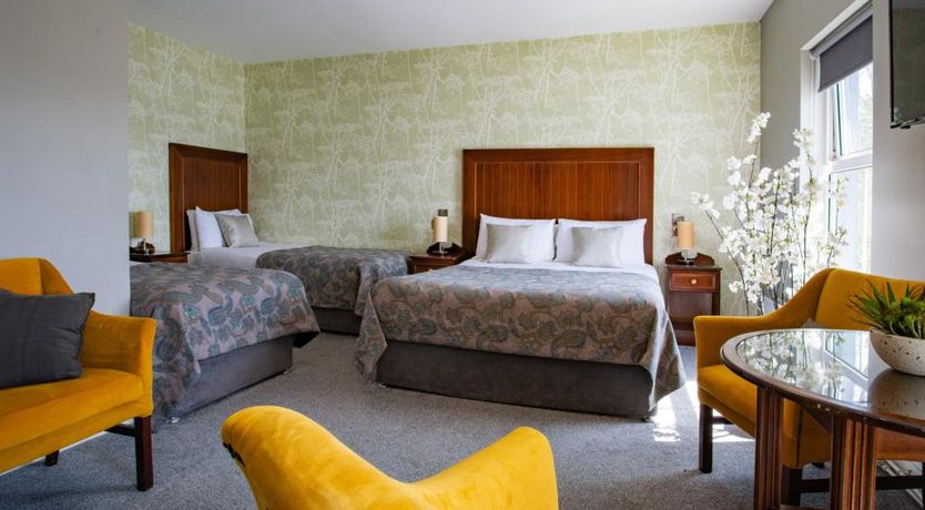 Photo of Eccles Hotel