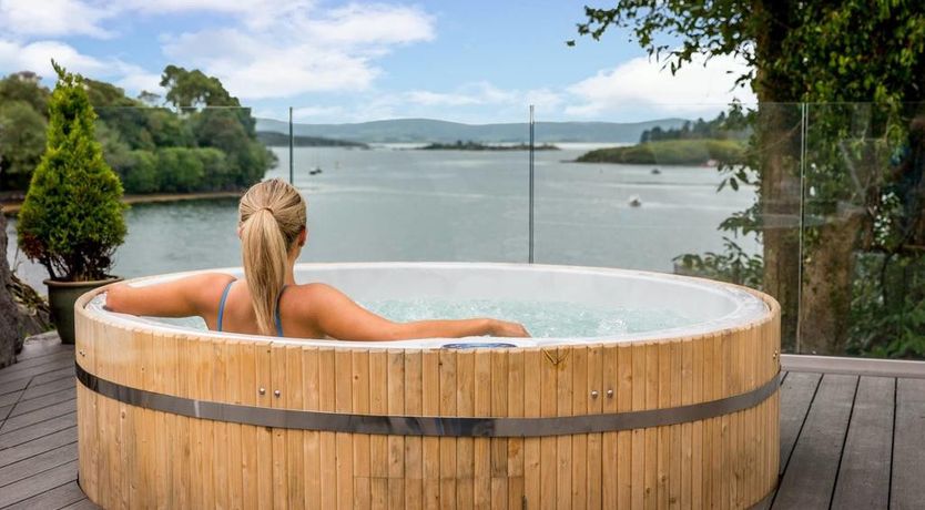 Photo of Eccles Hotel