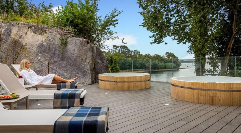 Photo of Eccles Hotel