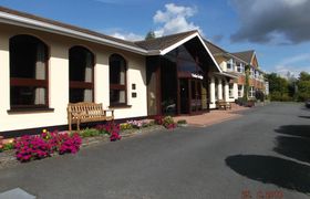 Photo of cedar-lodge-hotel-and-restaurant