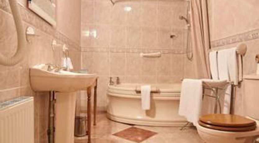 Photo of Cedar Lodge Hotel And Restaurant