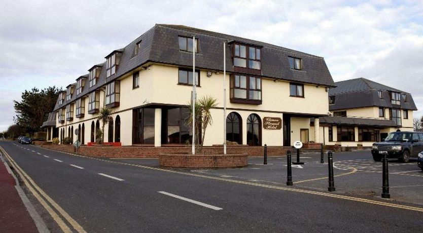 Photo of Clonea Strand Hotel