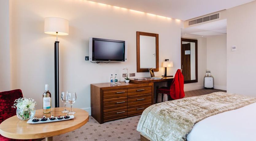 Photo of Hodson Bay Hotel & Spa