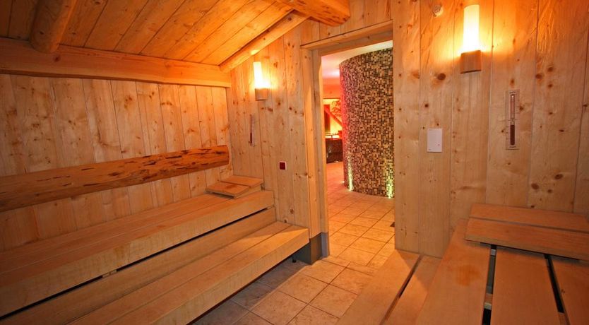 Photo of Hodson Bay Hotel & Spa