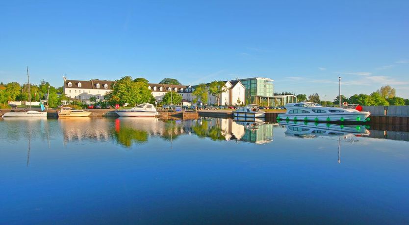 Photo of Hodson Bay Hotel & Spa