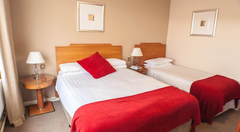 Photo of Alcock And Brown Hotel