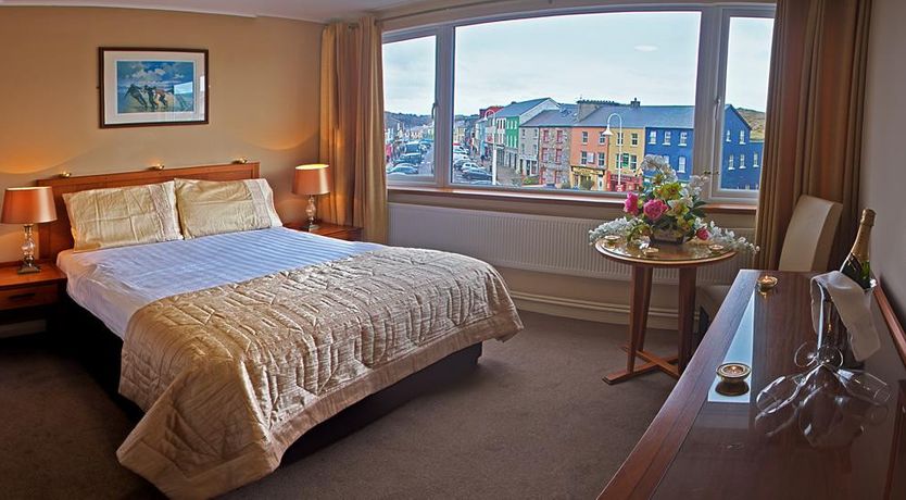 Photo of Alcock And Brown Hotel