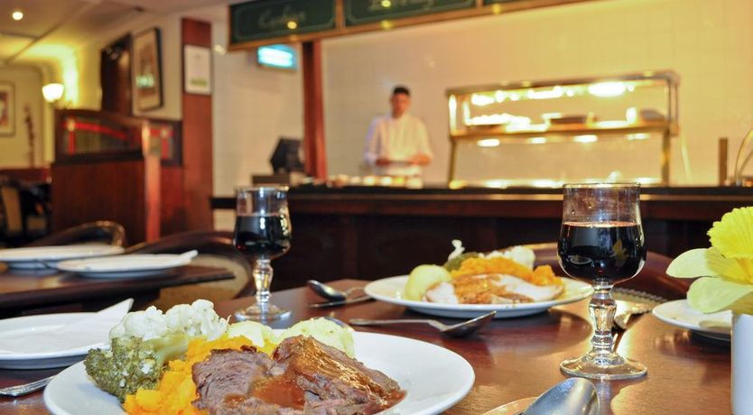 Photo of Dalton Inn Hotel