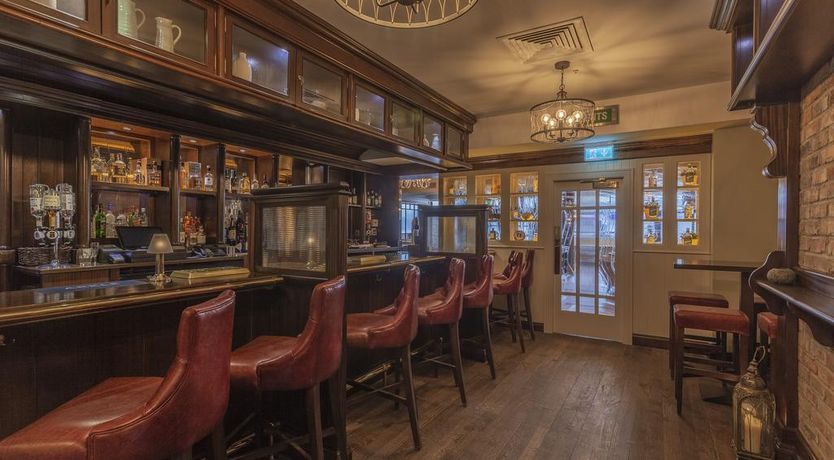 Photo of Glenroyal Hotel