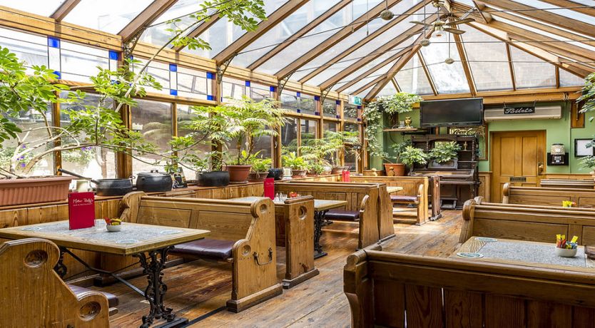 Photo of Uppercross House Hotel